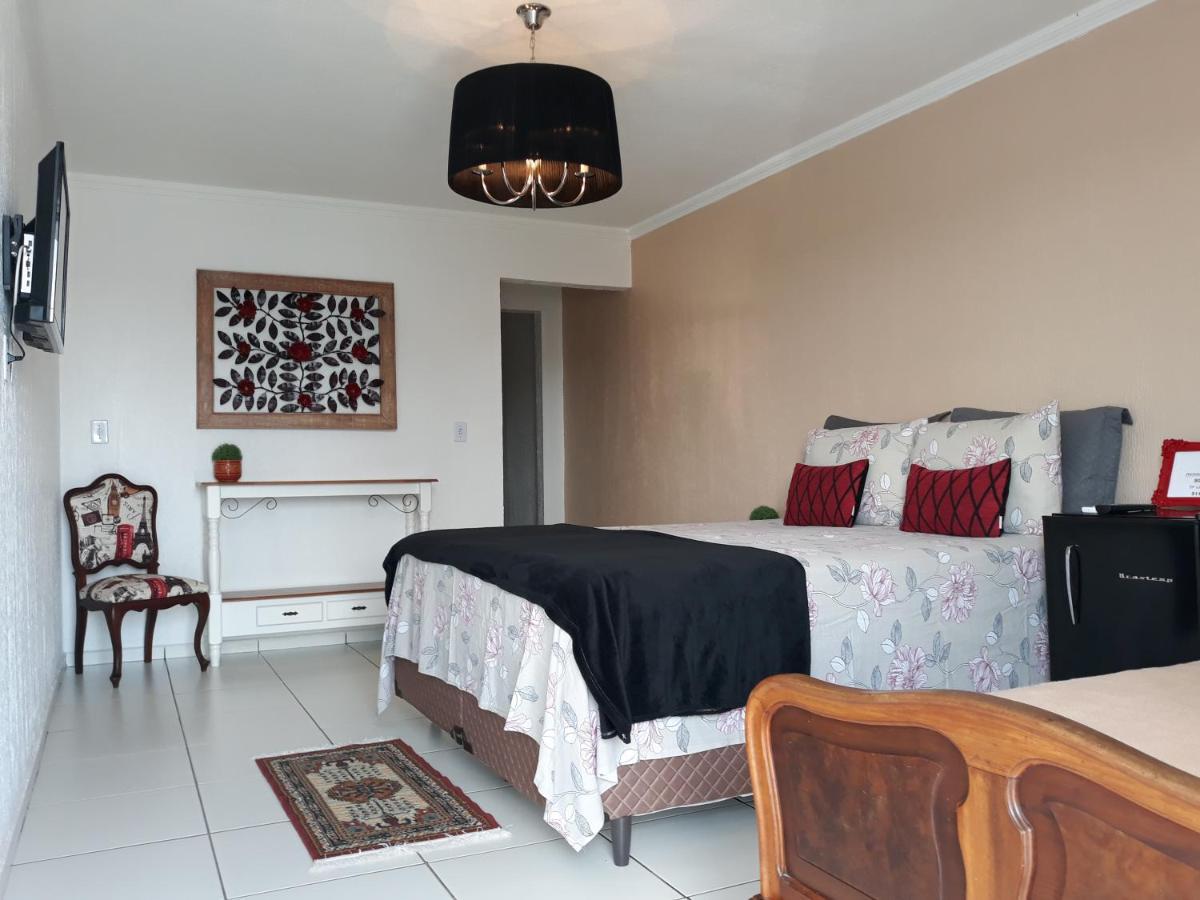 Pousada Cris Garden Bed&Breakfast Foz do Iguaçu Eksteriør billede